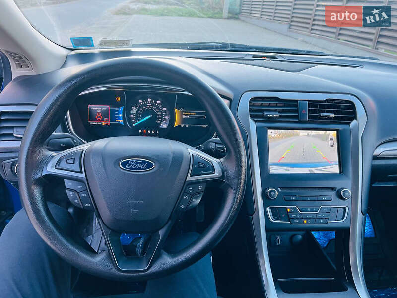 Седан Ford Fusion 2017 в Львове