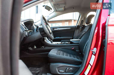 Седан Ford Fusion 2014 в 