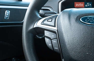 Седан Ford Fusion 2014 в 