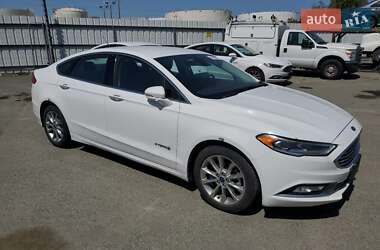 Седан Ford Fusion 2017 в 