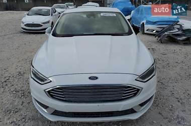 Седан Ford Fusion 2018 в 