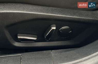 Седан Ford Fusion 2019 в 