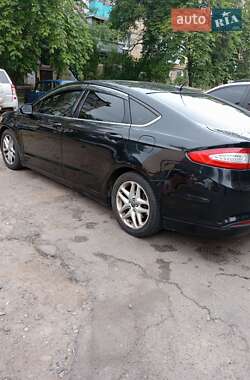 Седан Ford Fusion 2014 в 