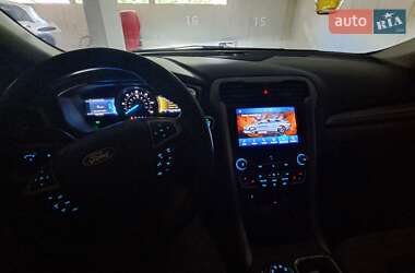 Седан Ford Fusion 2017 в 