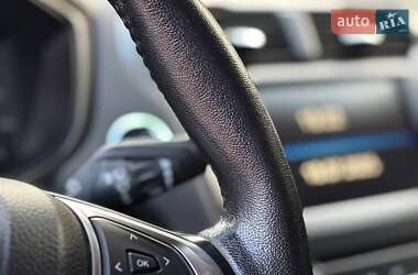 Седан Ford Fusion 2017 в 