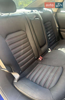 Седан Ford Fusion 2014 в 