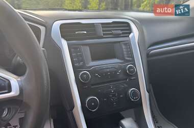 Седан Ford Fusion 2012 в 