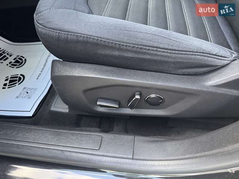 Седан Ford Fusion 2012 в Шепетівці