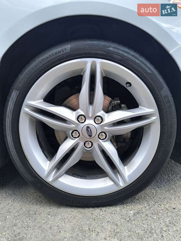 Седан Ford Fusion 2015 в Києві