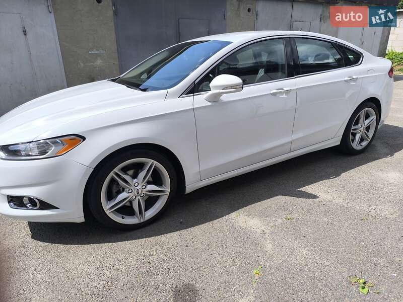 Седан Ford Fusion 2015 в Києві