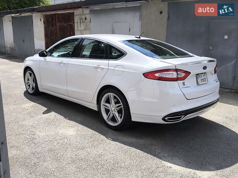 Седан Ford Fusion 2015 в Києві