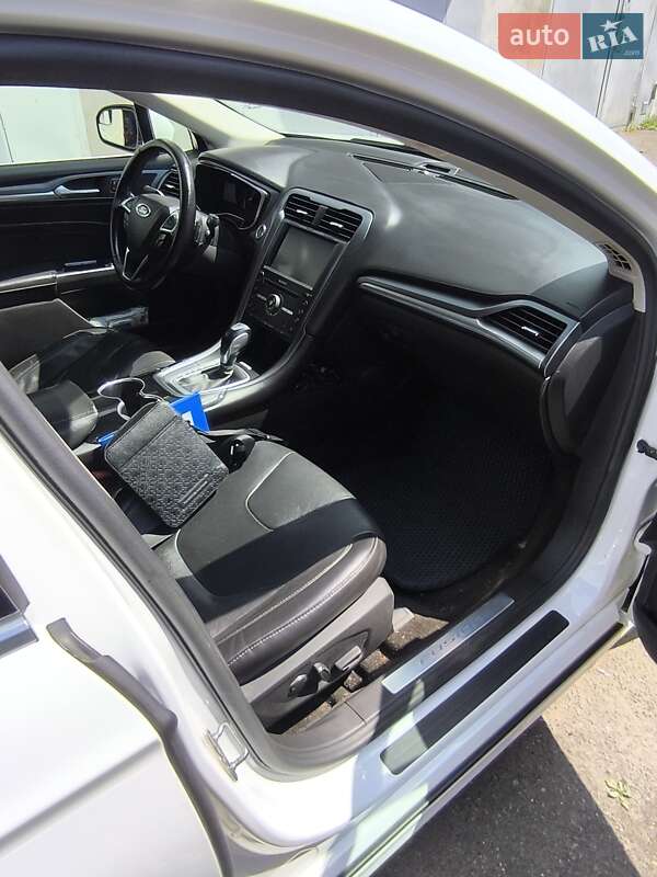 Седан Ford Fusion 2015 в Києві