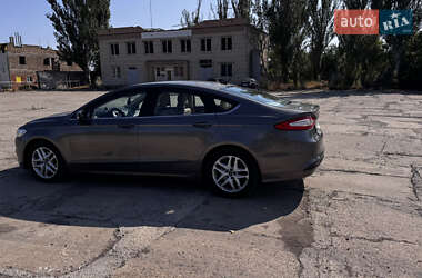 Седан Ford Fusion 2013 в 