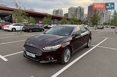 Седан Ford Fusion 2013 в 