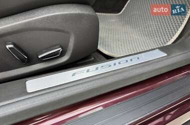 Седан Ford Fusion 2013 в 