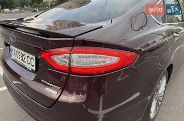 Седан Ford Fusion 2013 в 