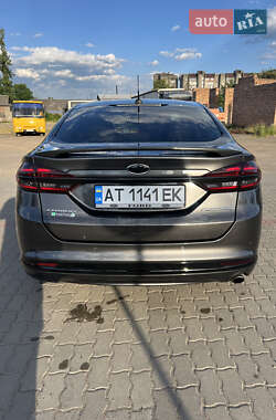 Седан Ford Fusion 2017 в 