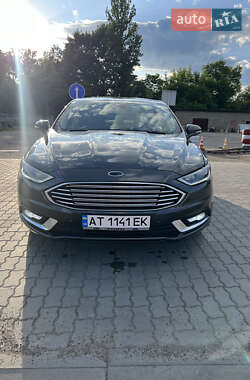 Седан Ford Fusion 2017 в 