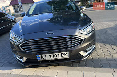 Седан Ford Fusion 2017 в 