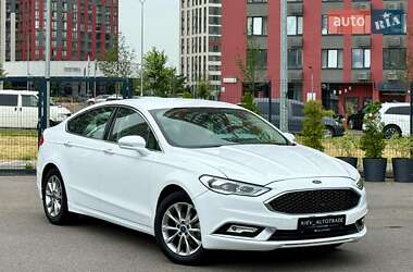 Седан Ford Fusion 2016 в 