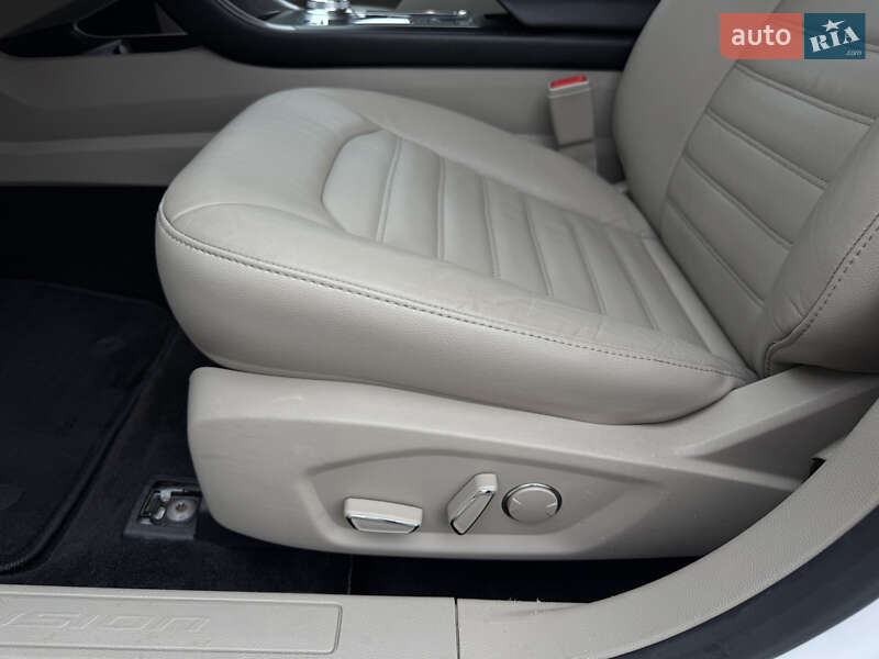 Седан Ford Fusion 2016 в Києві