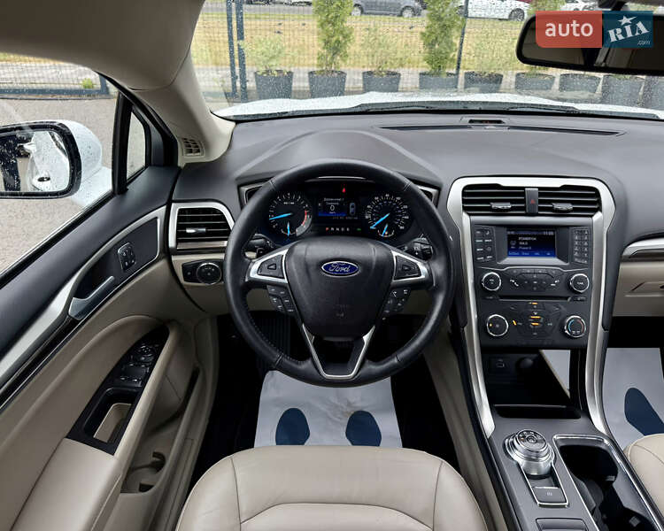 Седан Ford Fusion 2016 в Києві