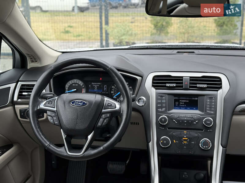 Седан Ford Fusion 2016 в Києві