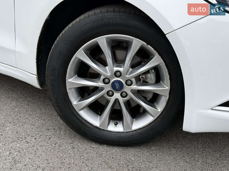 Седан Ford Fusion 2016 в Києві