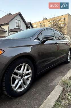 Седан Ford Fusion 2016 в Києві