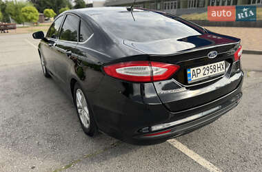 Седан Ford Fusion 2015 в 