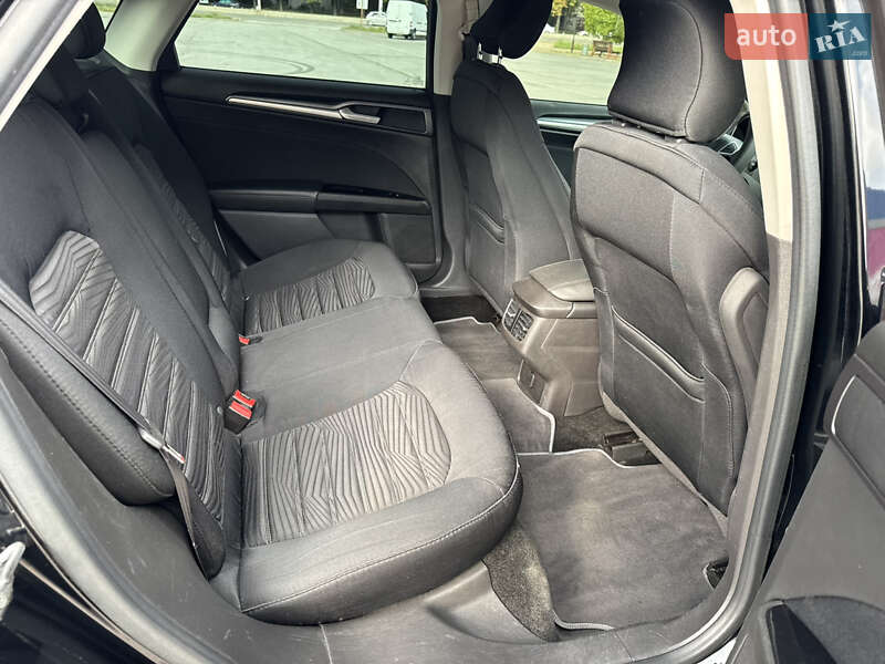 Седан Ford Fusion 2015 в Запоріжжі