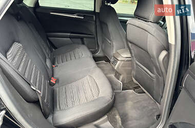 Седан Ford Fusion 2015 в 