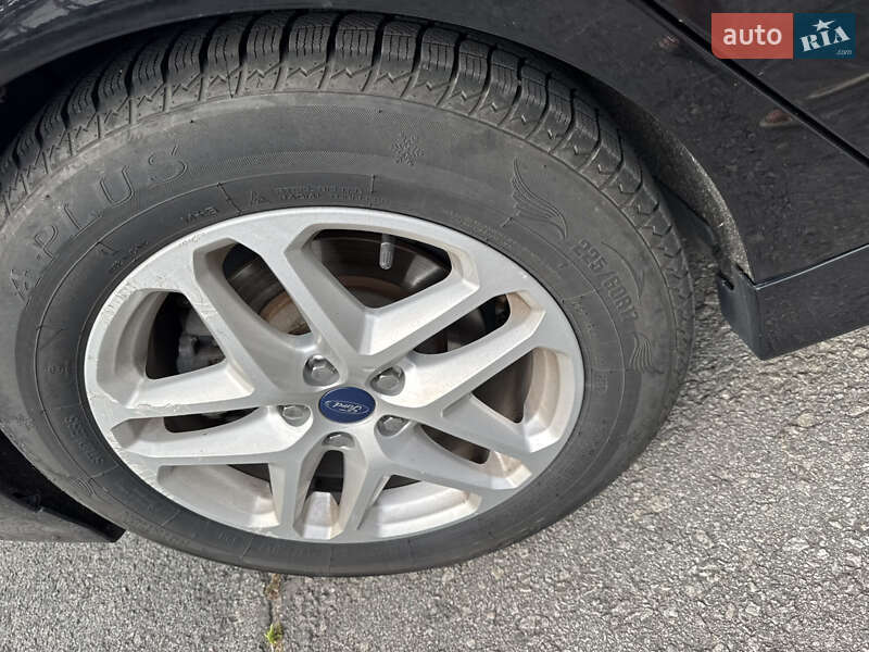 Седан Ford Fusion 2015 в Запоріжжі