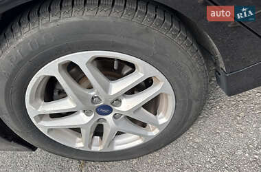 Седан Ford Fusion 2015 в 