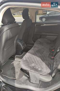 Седан Ford Fusion 2019 в 