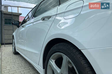 Седан Ford Fusion 2016 в 