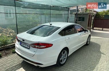Седан Ford Fusion 2016 в 