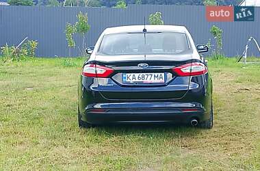 Седан Ford Fusion 2015 в 