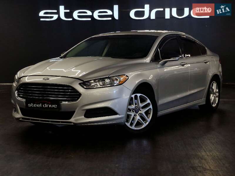 Седан Ford Fusion 2014 в 