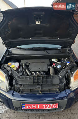 Хэтчбек Ford Fusion 2011 в 