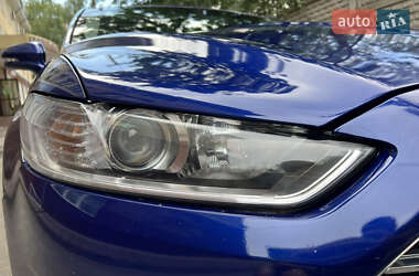Седан Ford Fusion 2015 в 