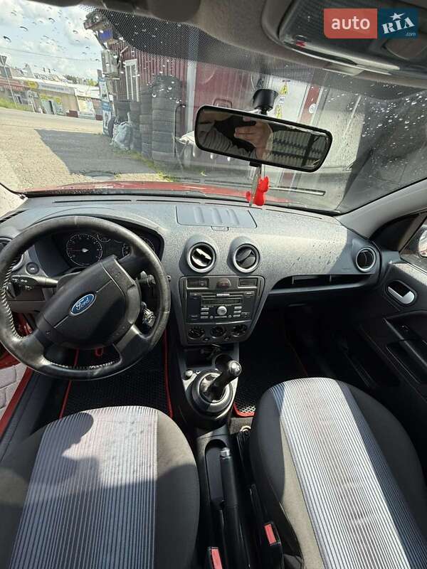Хетчбек Ford Fusion 2008 в Львові
