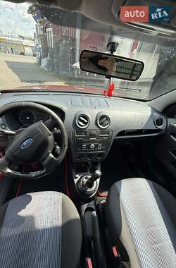 Хэтчбек Ford Fusion 2008 в 