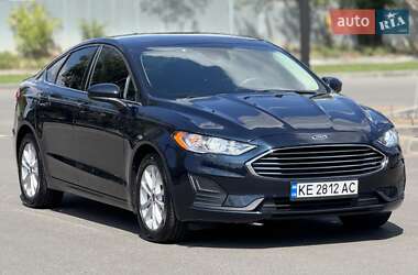 Седан Ford Fusion 2019 в 