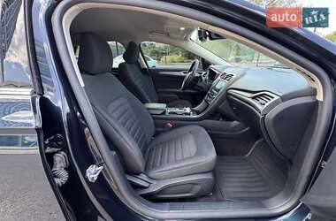 Седан Ford Fusion 2019 в 