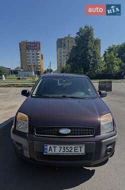 Хэтчбек Ford Fusion 2010 в 