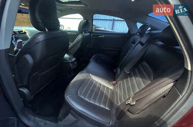 Седан Ford Fusion 2012 в 
