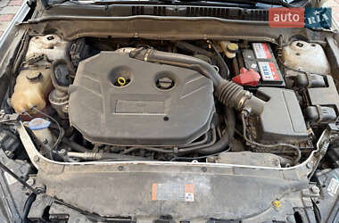 Седан Ford Fusion 2015 в 