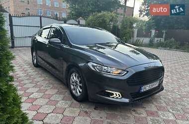 Седан Ford Fusion 2016 в 