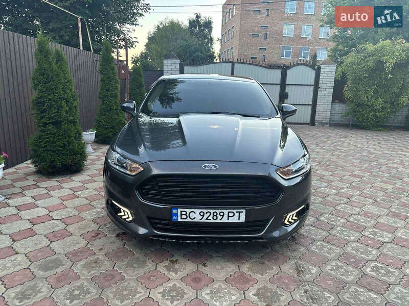 Седан Ford Fusion 2016 в Сумах